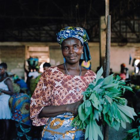 Opens popup gallery with Ya Yeabu Tarawalie, the chairlady and ‘Mamie Queen‘ of the Sylvanus market in Makeni, Sierra Leone.